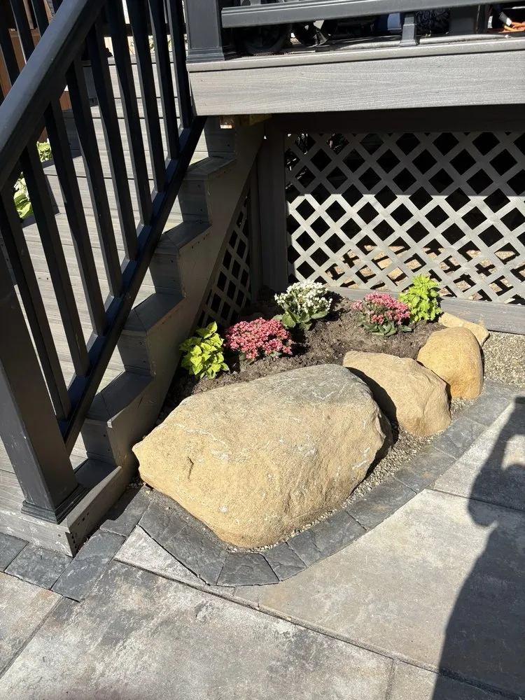 Reliable yard cleanup service in Pompton Lakes, NJ by RVG Landscape & Design