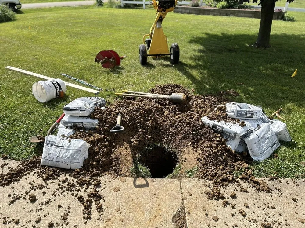 Professional garden landscaping in Pekin, IL by RW Services