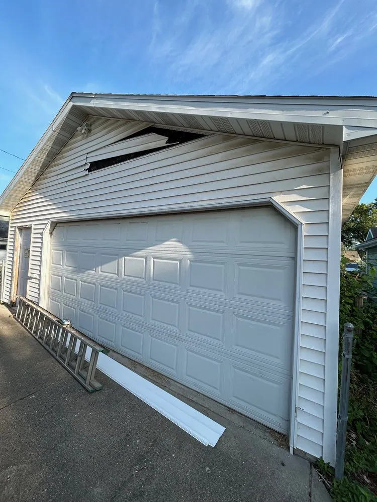 Top-rated lawn care service with custom design in Pekin, IL by RW Services