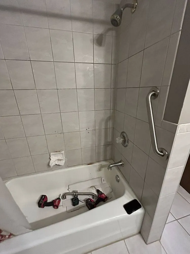 Affordable yard maintenance in Pekin, IL by RW Services