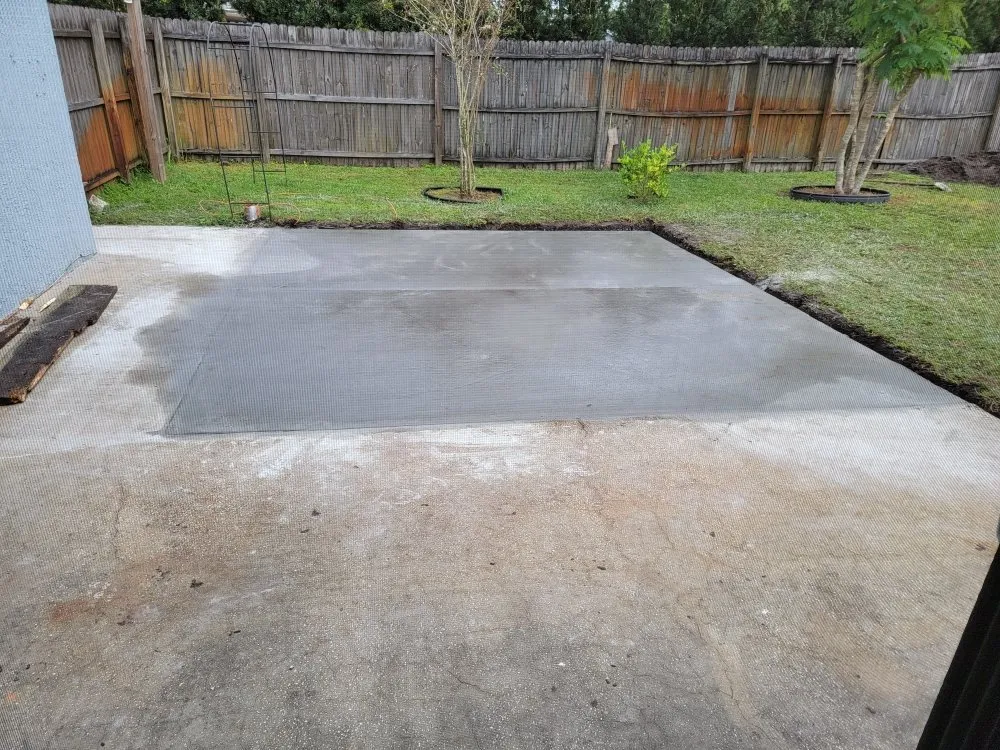 Reliable landscape design for year-round maintenance in Oviedo, FL by RXJ Construction