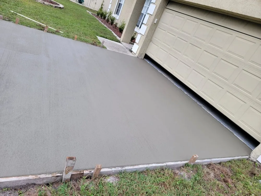 Reliable landscaping services in Oviedo, FL by RXJ Construction