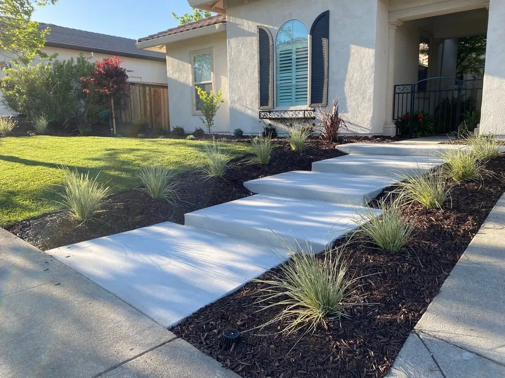 Reliable lawn mowing service near you across Sacramento, CA - Ryan Rouse Designs