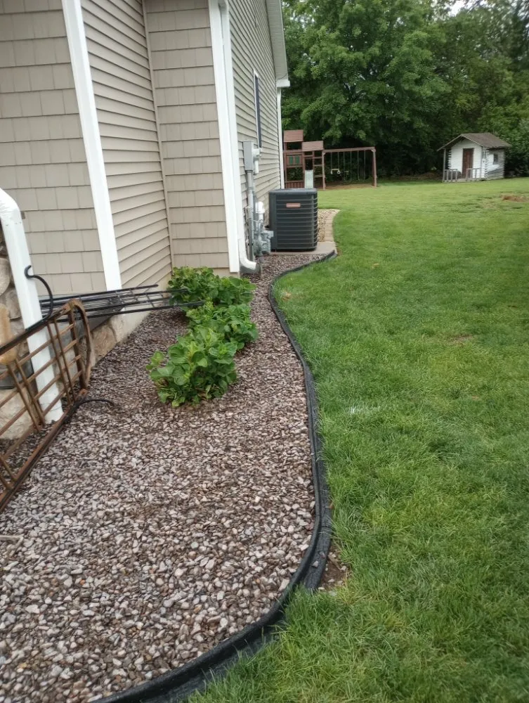 Top-rated landscaping services in Springfield, IL by Ryan Sinks