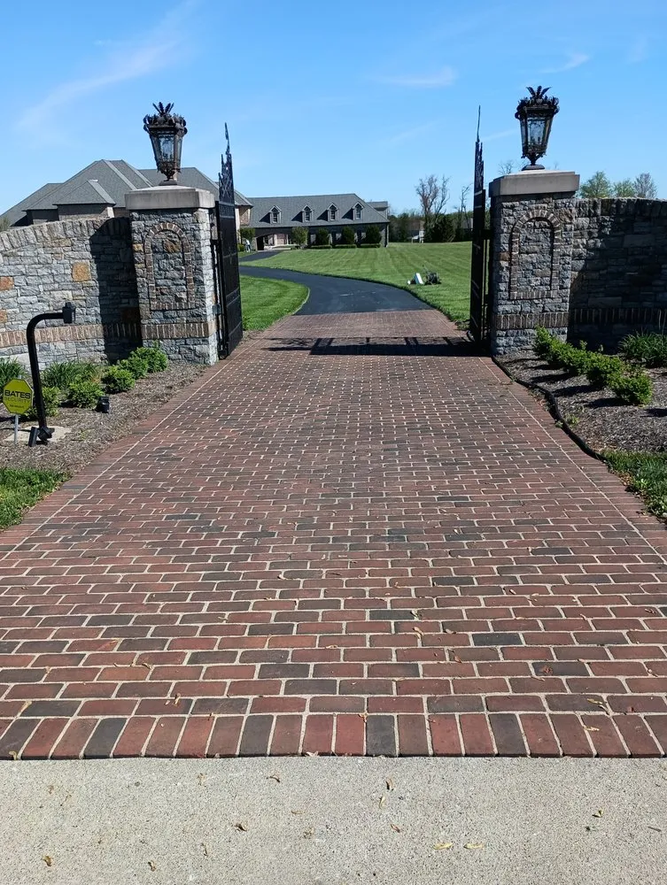 Professional lawn mowing service in Lexington-Fayette, KY by Ryanclayton