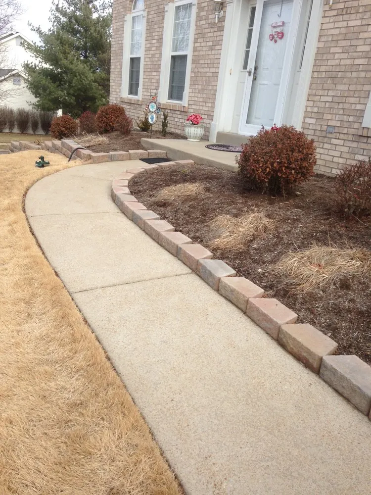 Local outdoor landscaping for homes across Ellisville, MO - Ryan's Express Complete Lawn Service