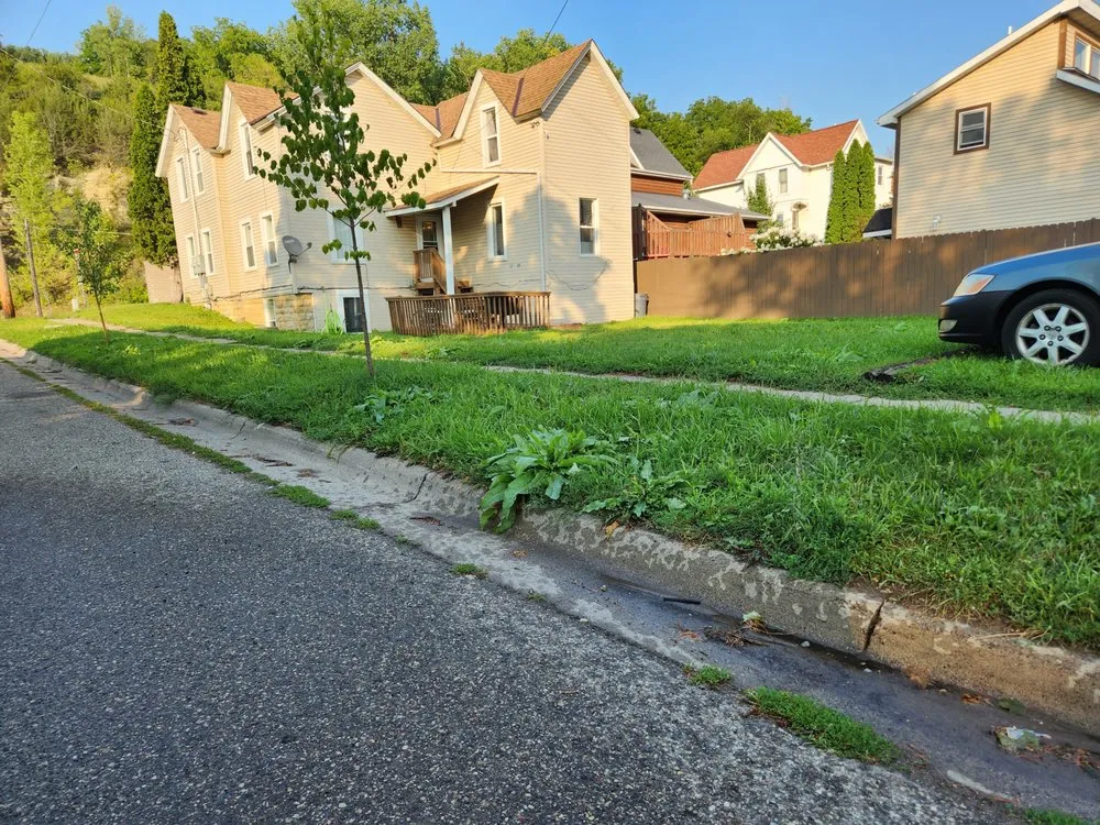 Custom residential landscaping experts serving Red Wing, MN - Ryans Hyper Lawn Care