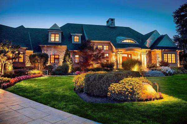 Ryan's Landscaping Logo