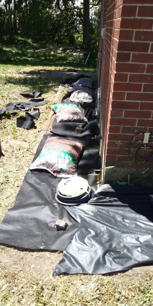 Custom yard cleanup service experts serving Waukegan, IL - Ryans Landscaping