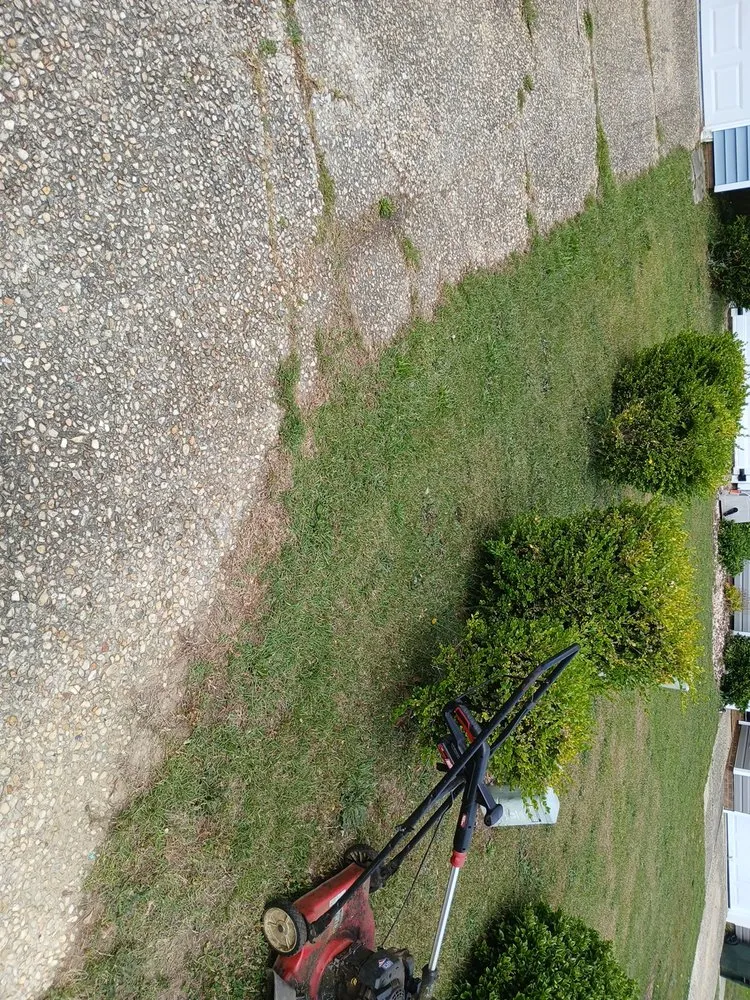 Expert yard maintenance experts serving Fayetteville, NC - Ryan's Lawn Care Services