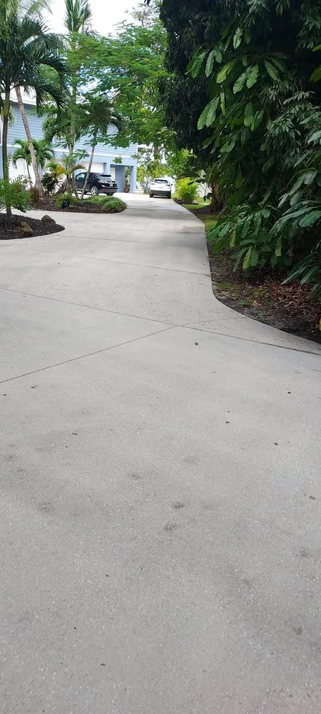 Trusted outdoor landscaping in Fort Myers, FL by Ryan's Pressure Washing And Lanscape Maintenance