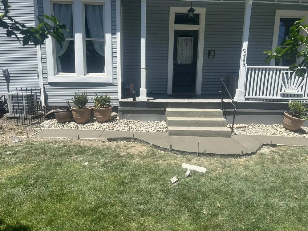 Professional yard maintenance in Cincinnati, OH - Ryan's Sidewalk and Patio Repair