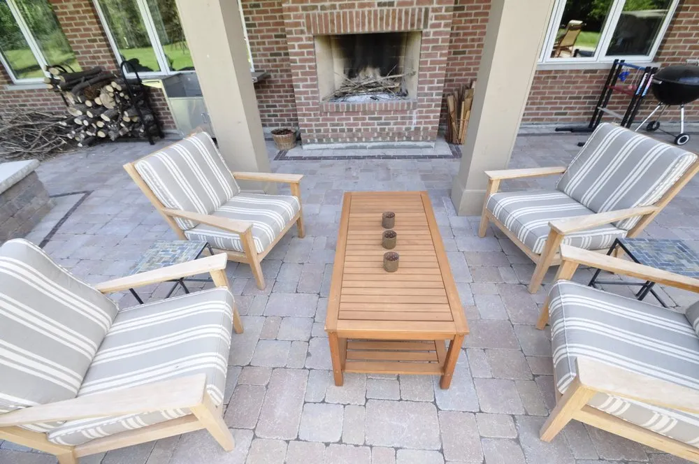 Top-rated garden landscaping in Lake In the Hills, IL - RYCO Landscaping