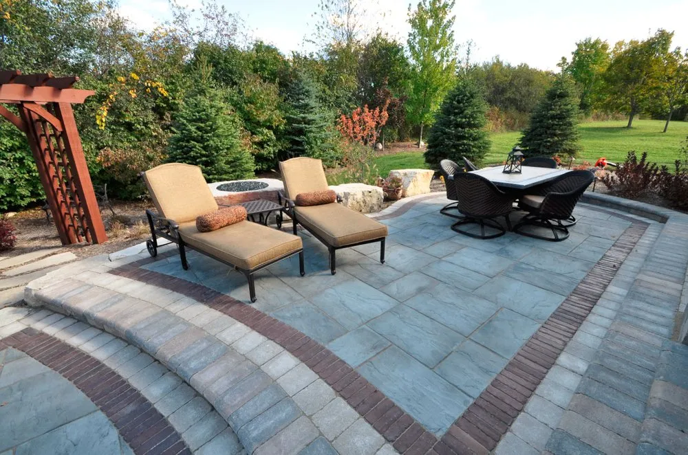 Trusted garden landscaping experts serving Lake In the Hills, IL - RYCO Landscaping