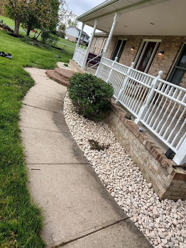 Custom yard cleanup service for residential properties in New Castle, DE by RYL Landscaping