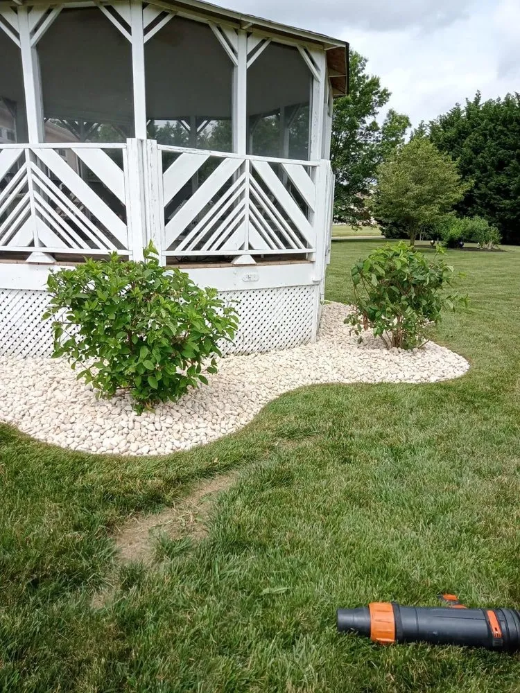 Professional yard cleanup service for beautiful yards across New Castle, DE - RYL Landscaping