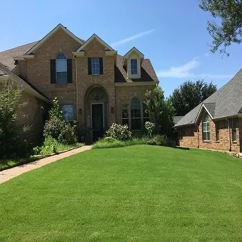 Trusted lawn mowing service experts serving Lewisville, TX - Ryno Lawn Care