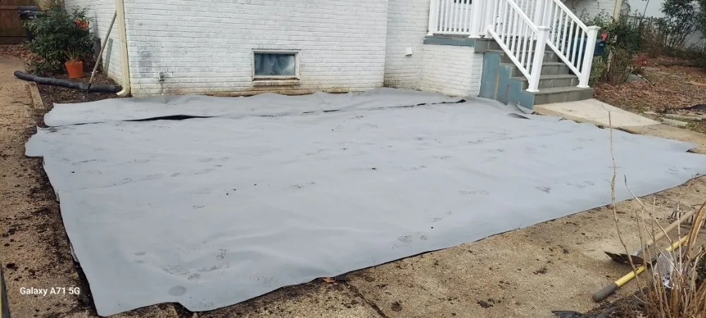 Local yard cleanup service for year-round maintenance in Alexandria, VA by RZ & P Landscaping