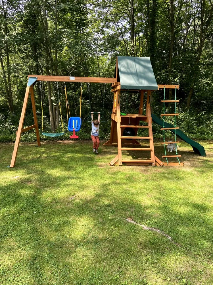 Expert yard cleanup service in Guilford, CT - RZJ'S Handyman Services