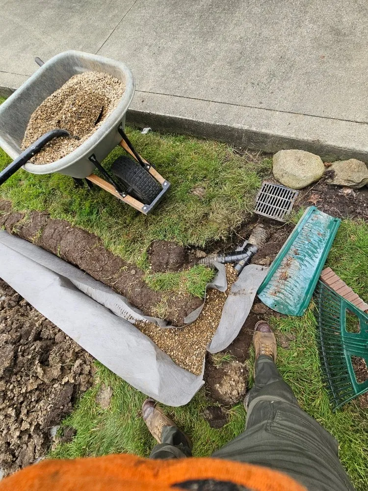 Custom lawn care service experts serving Washington, MI - S & E Hardscape and Landscaping Services