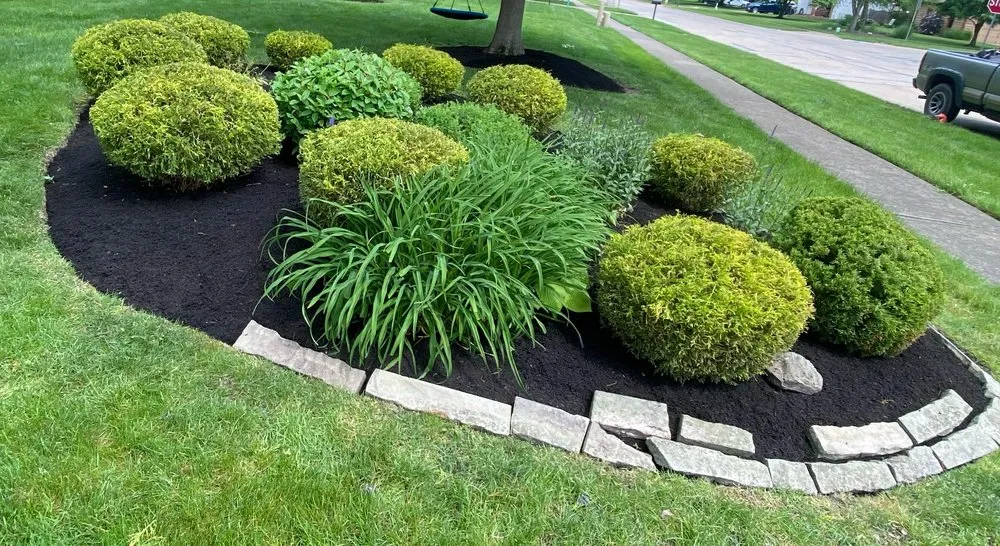 Affordable outdoor landscaping in Lakewood, OH - S & J Lawn and Landscape