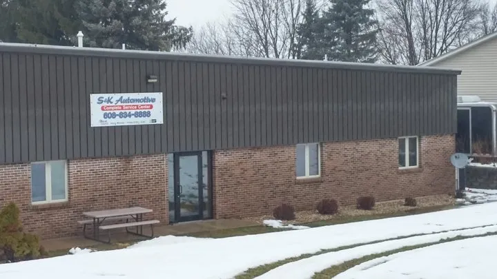 Professional yard maintenance for homes in Sun Prairie, WI by S & K Automotive