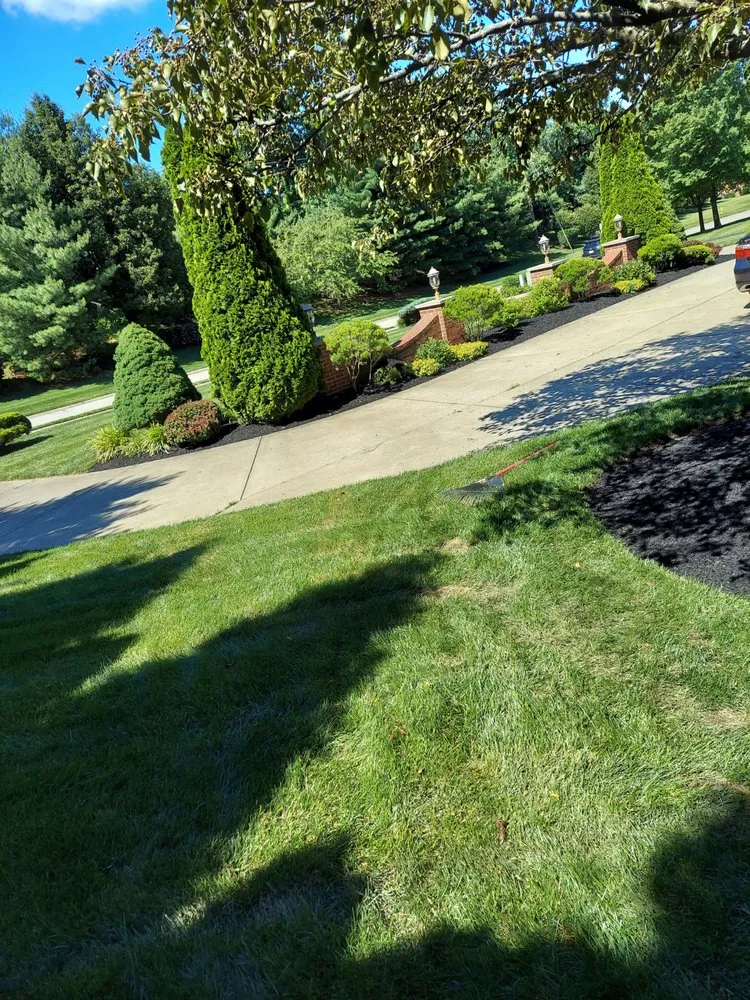 Expert garden landscaping in Park Hills, KY - S & M Landscape