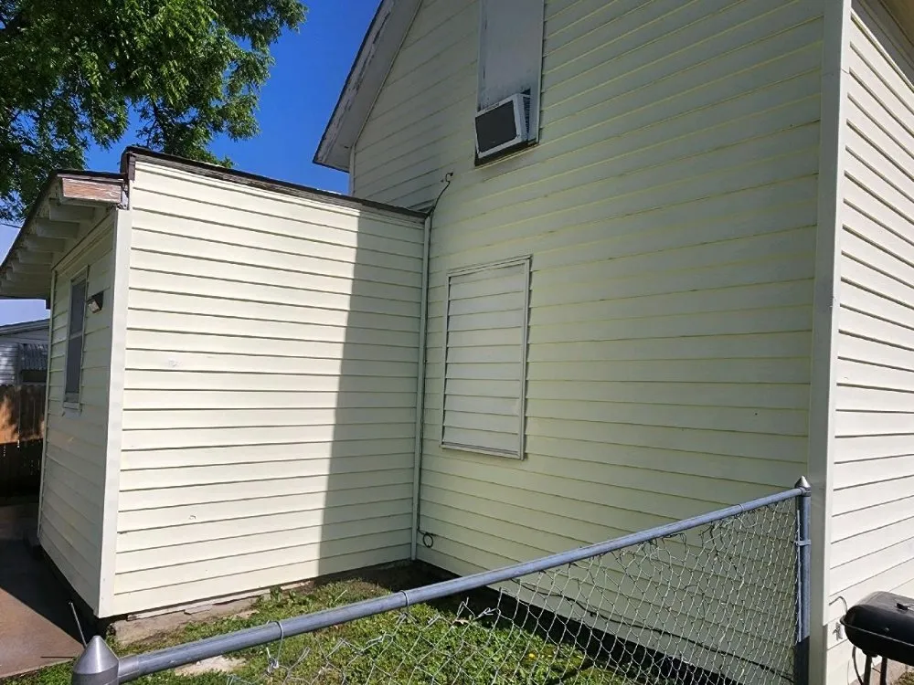 Local lawn care service experts serving Parsons, KS - S & M Power Washing and Lawn Care