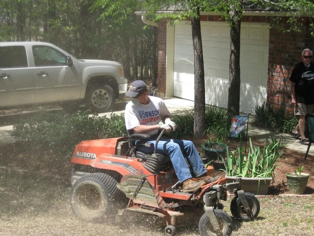 Expert lawn mowing service for year-round maintenance across Deville, LA - S & R Lawn Maintenance