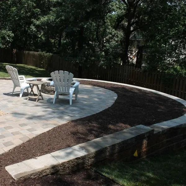 Local garden landscaping experts serving Sedalia, MO - S & T Landscaping & Irrigation