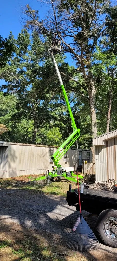 Trusted lawn care service experts serving Christiansburg, VA - S and M Lawn and Landscaping