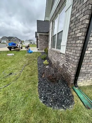 S And R Landscaping Logo