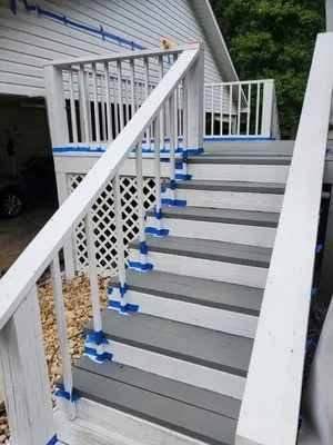 S E Fencing & Outdoors Logo