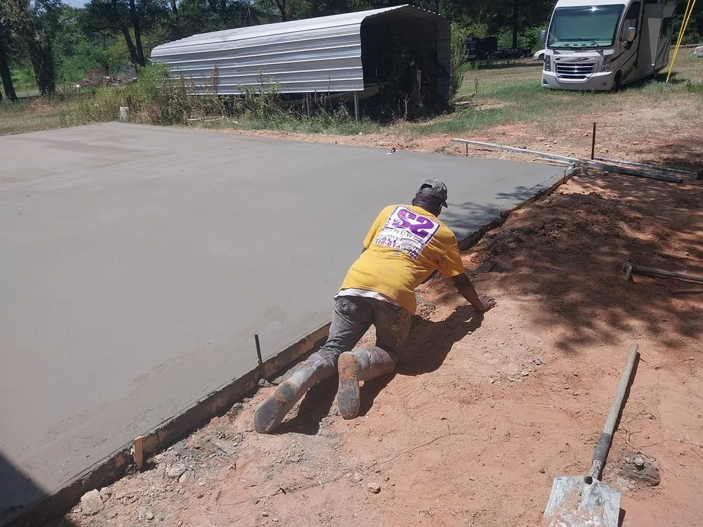 Top-rated garden landscaping in Monroe, LA - S n S Concrete and Flowerbed