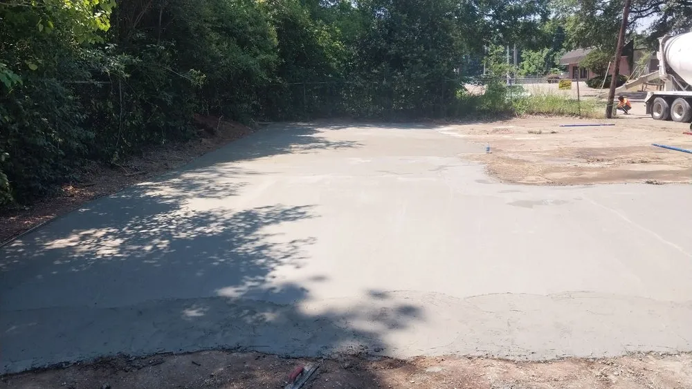 Custom landscape design experts serving Monroe, LA - S n S Concrete and Flowerbed