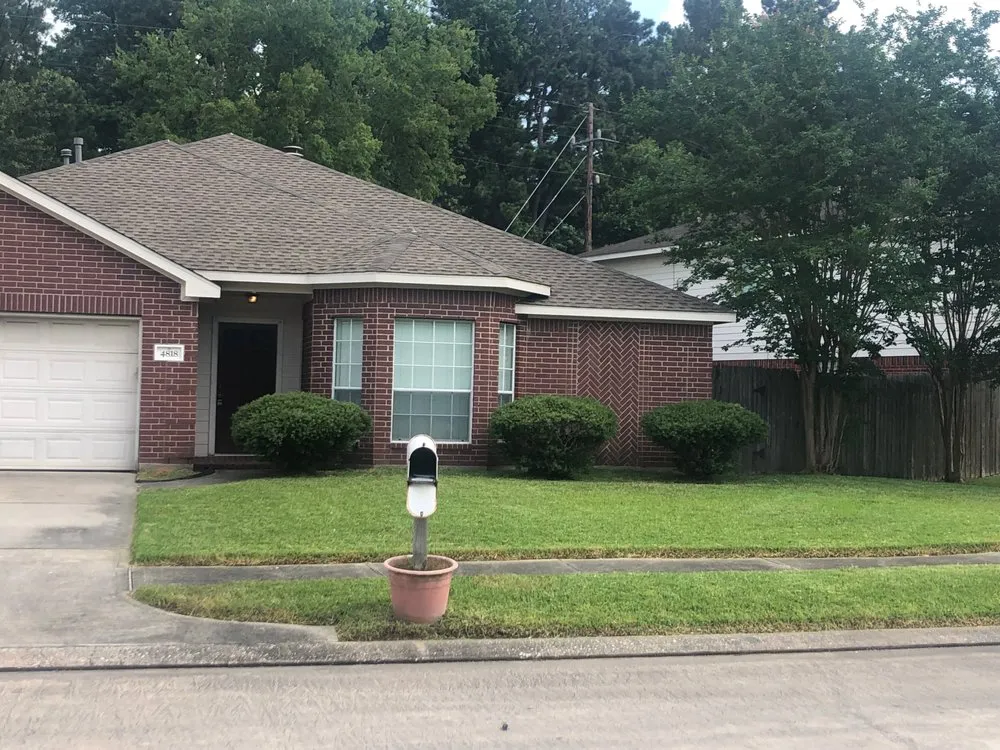 Top-rated yard maintenance for homes in Houston, TX by S O Marquinez Landscaping