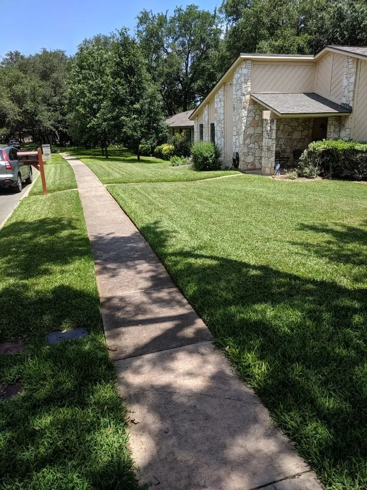 Expert lawn care service for beautiful yards in San Antonio, TX by SA Lawn Care