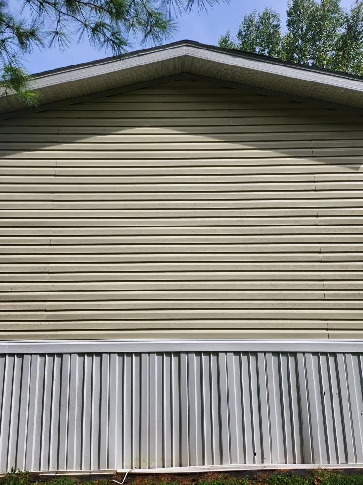 Reliable yard cleanup service in Bloomington, IN by Saac Of All Trades