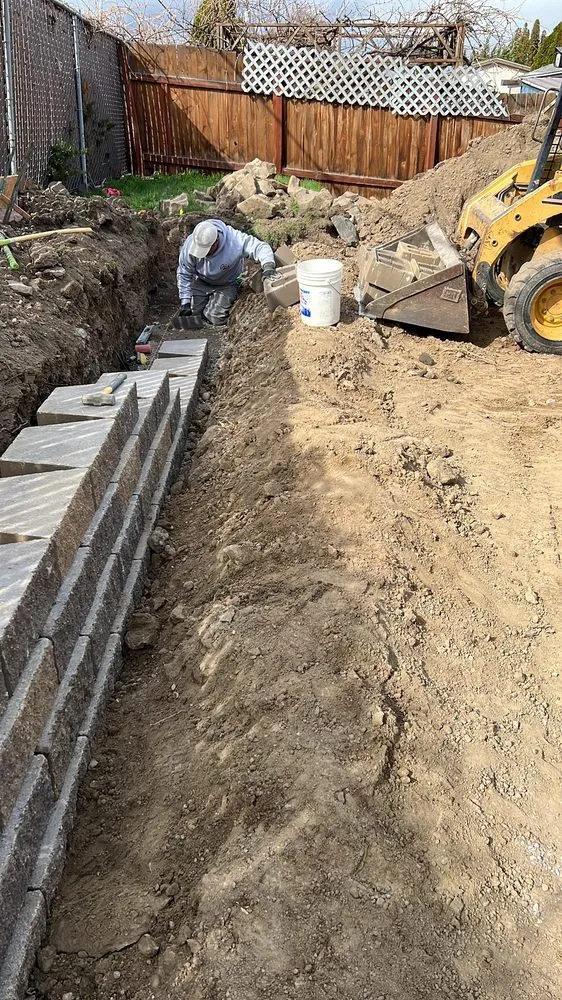 Top-rated yard maintenance in Manson, WA - Saavedra Construction