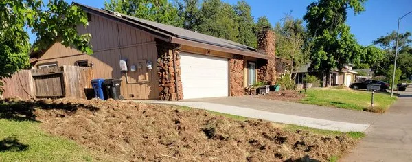 Sacramento Landscaping Logo