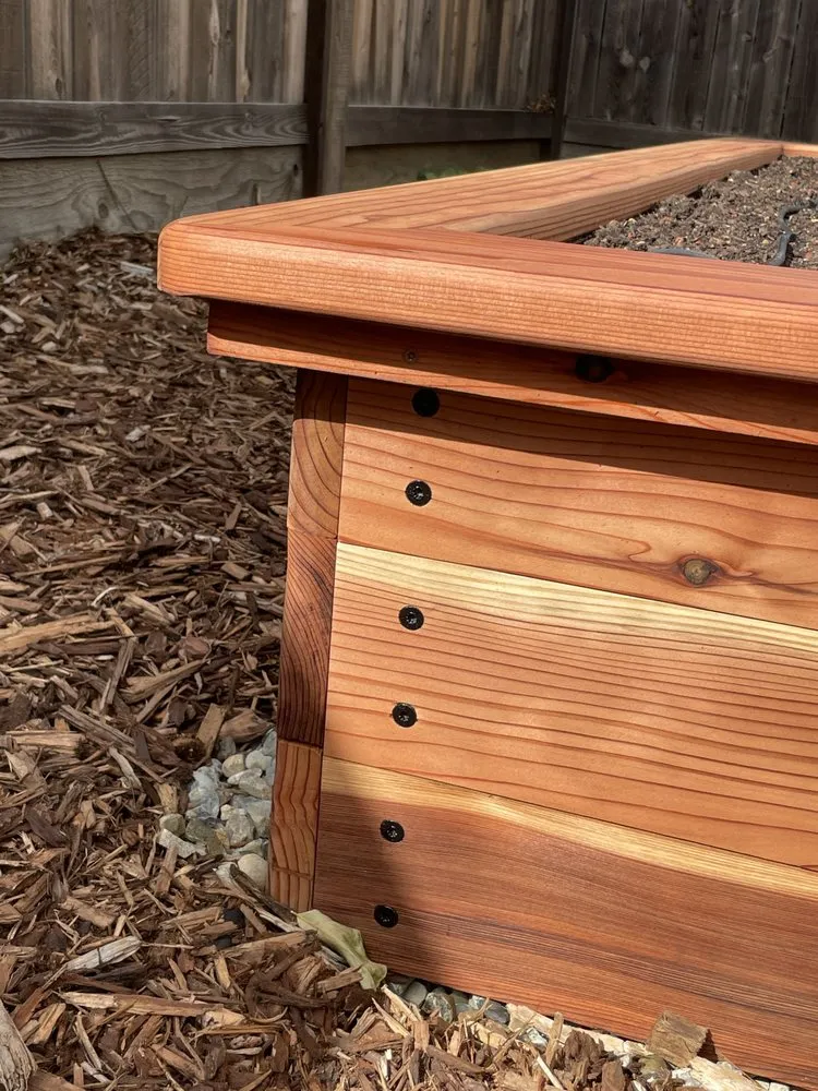 Local landscaping services with custom design across Sacramento, CA - Sacramento Vegetable Garden Specialty