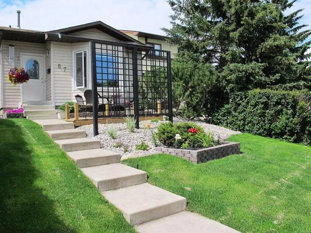 Custom lawn care service near you in Elk Grove, CA by Sacramento Yard Doctor