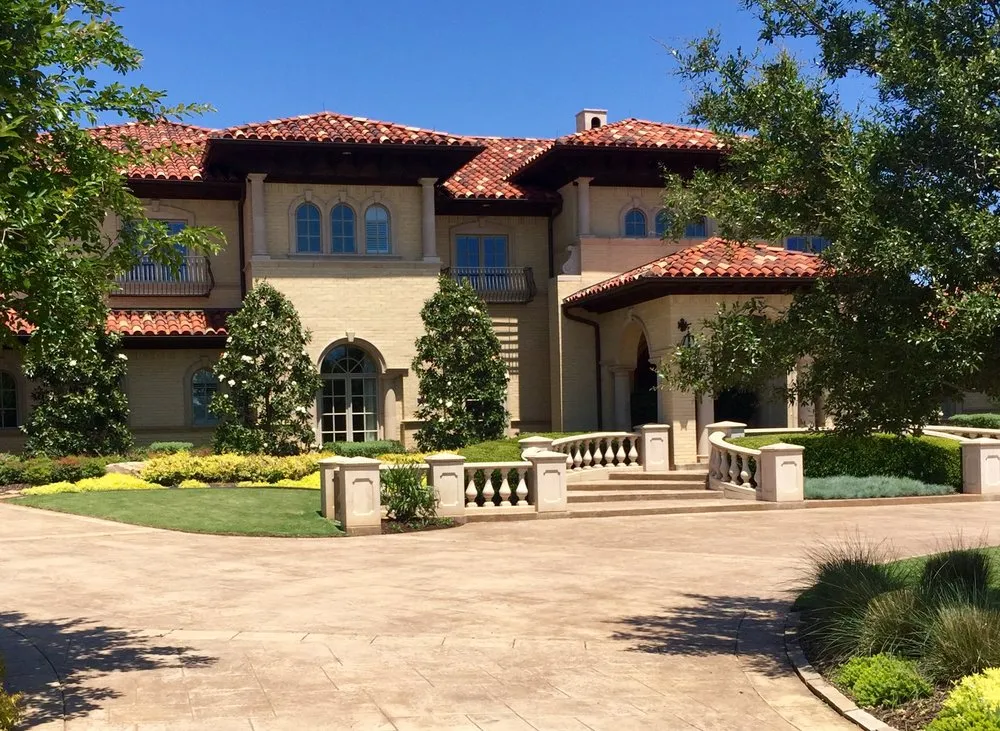 Custom yard cleanup service for residential properties across Trophy Club, TX - Safari Landscape