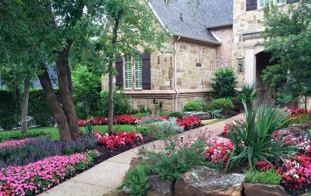 Reliable garden landscaping in Trophy Club, TX by Safari Landscape