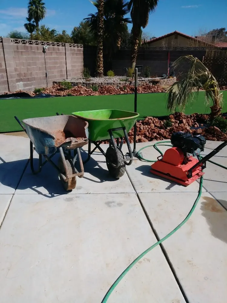 Trusted lawn care service experts serving Las Vegas, NV - Safari Landscaping