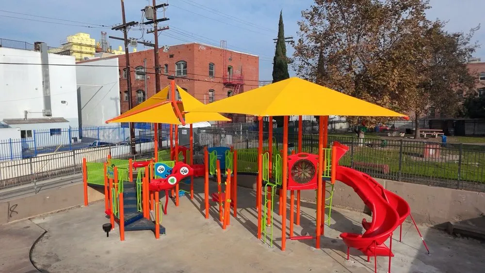 Custom residential landscaping experts serving Compton, CA - SafePlay, Inc.