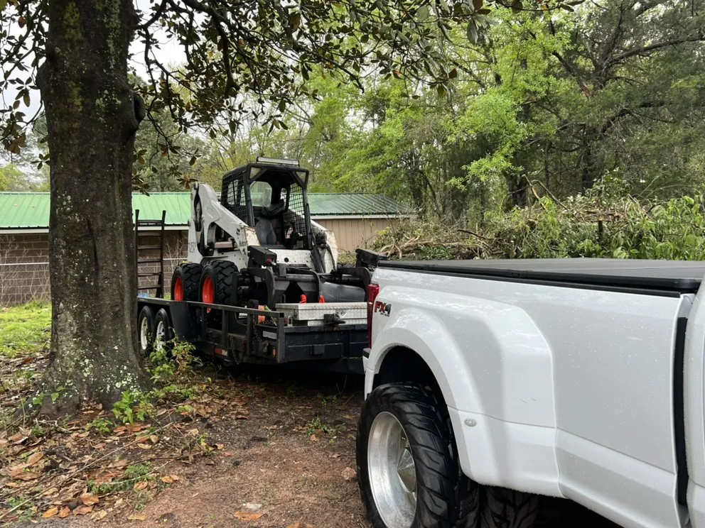 Custom outdoor landscaping in Navarre, FL - saffron Lynn young