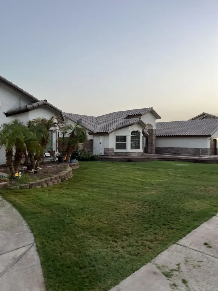 Top-rated lawn mowing service in Yuma, AZ - Saguaro Landscaping