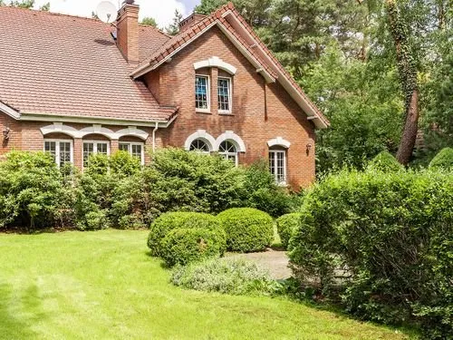 Affordable landscaping services experts serving Bowling Green, OH - Saiga Solutions