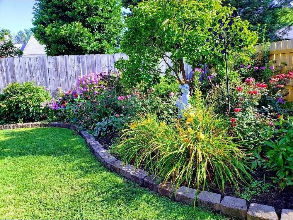 Trusted landscaping services in Aurora, IL - Sal and Clau Services